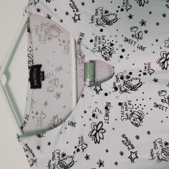 5/20$🍄Emotions (Kind Words) Top - Picture 2 of 2